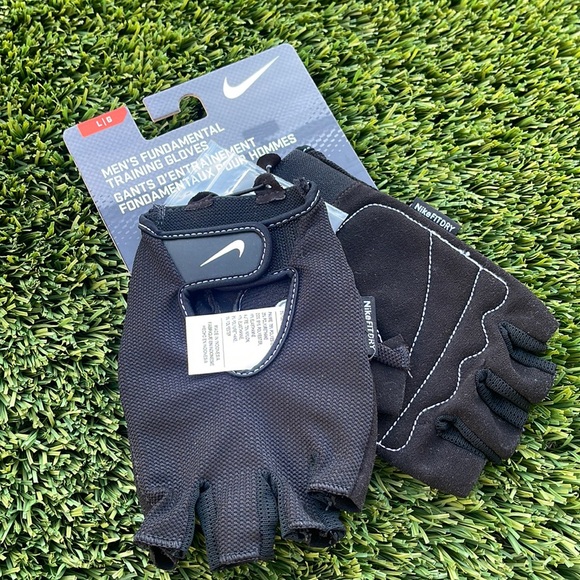 ❤️NEW!!!❤️ Nike Mens Fundamental  Training Gloves. - Picture 3 of 6